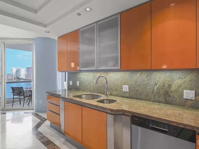 Продажа квартиры #1006 - фото 7488696