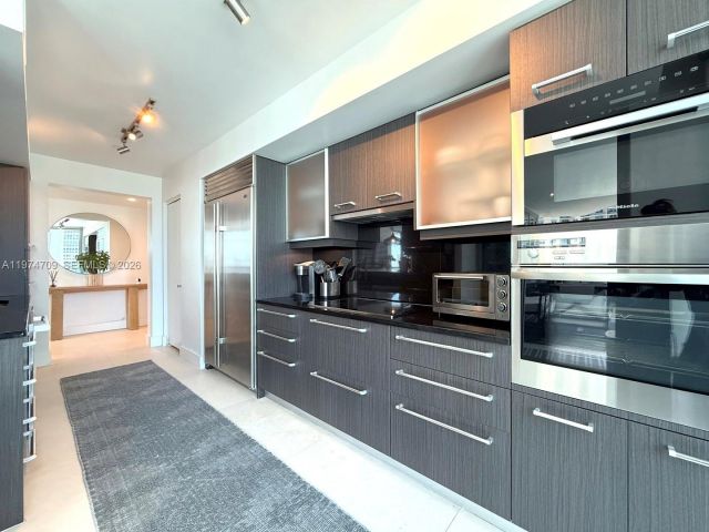 Продажа квартиры #2002 - фото 7511719