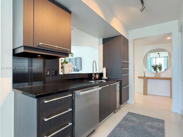 Продажа квартиры #2002 - фото 7511721