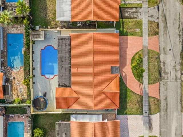 Продажа дома по адресу 13170 SW 20th St - фото 7515417