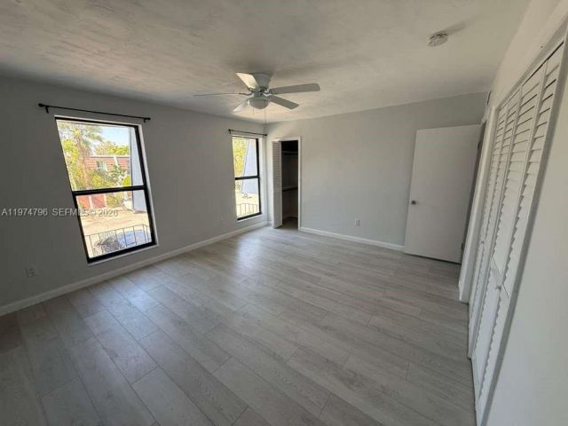 Дом в аренду по адресу 13503 NE 24th Pl 13503 - фото 7475703