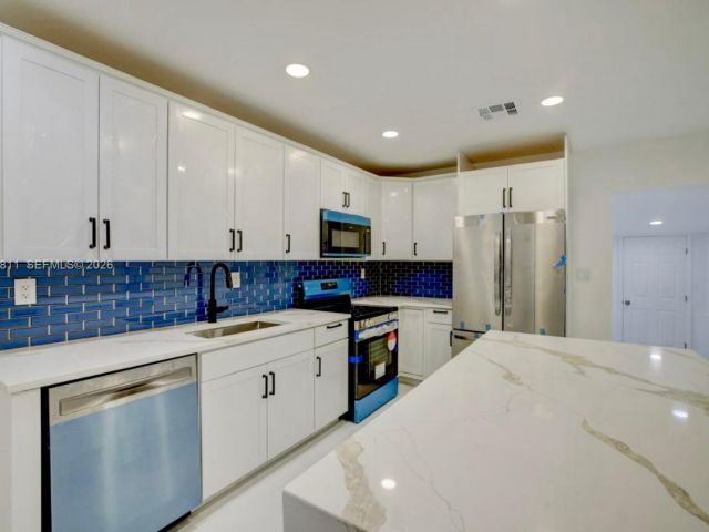 Дом в аренду по адресу 1101 NW 14th Ct - фото 7483099