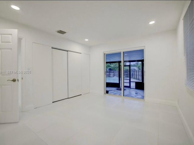 Дом в аренду по адресу 1101 NW 14th Ct - фото 7483112