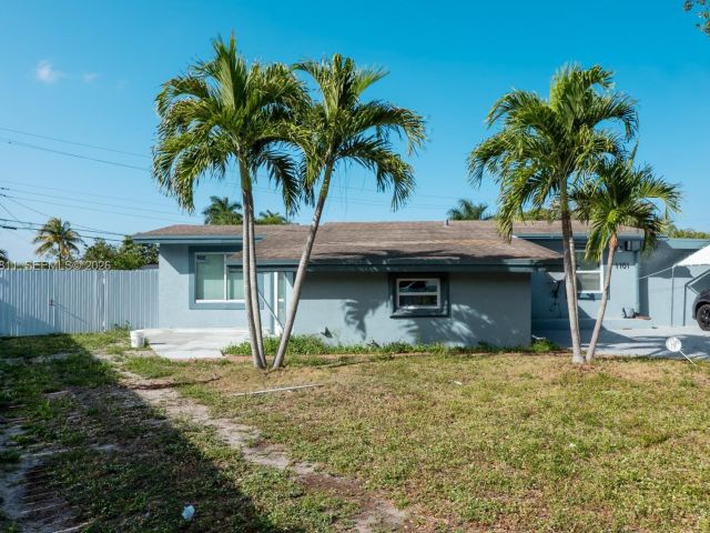 Дом в аренду по адресу 1101 NW 14th Ct - фото 7483113