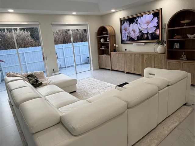 Продажа дома по адресу 3744 SW 156th Ct - фото 7537003