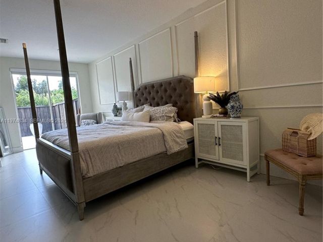 Продажа дома по адресу 3744 SW 156th Ct - фото 7537009