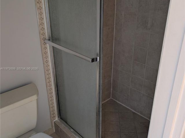 Дом в аренду по адресу 13511 NE 24th Pl - фото 7475322