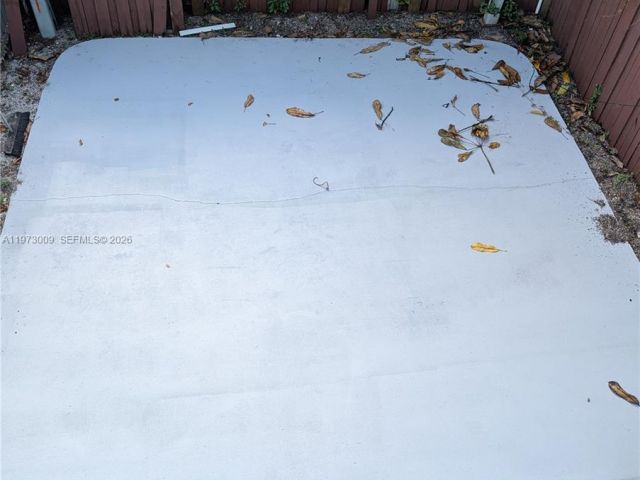 Дом в аренду по адресу 13511 NE 24th Pl - фото 7475327