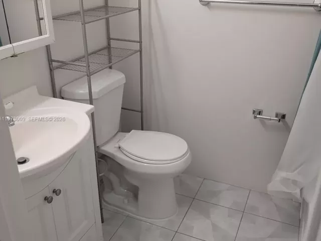 Дом в аренду по адресу 13511 NE 24th Pl - фото 7475323