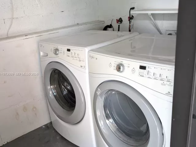 Дом в аренду по адресу 13511 NE 24th Pl - фото 7475325