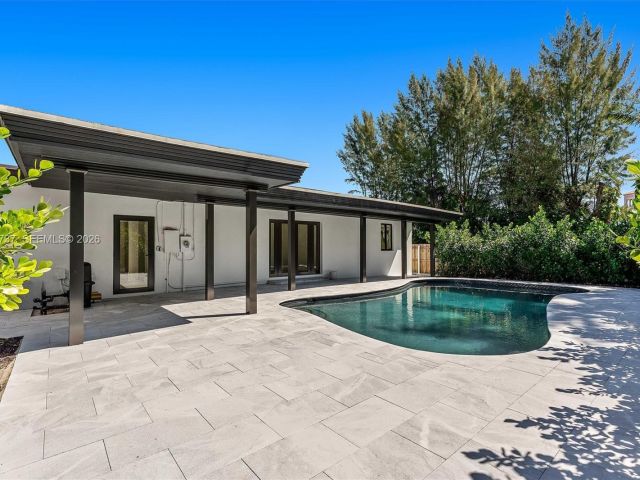 Продажа дома по адресу 4144 Alton Rd - фото 7468750