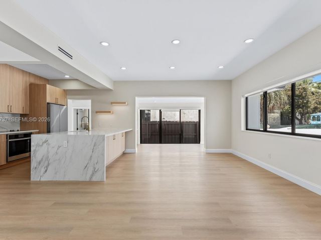 Продажа дома по адресу 4144 Alton Rd - фото 7468753