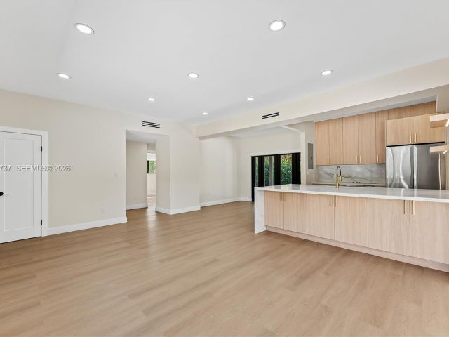 Продажа дома по адресу 4144 Alton Rd - фото 7468758