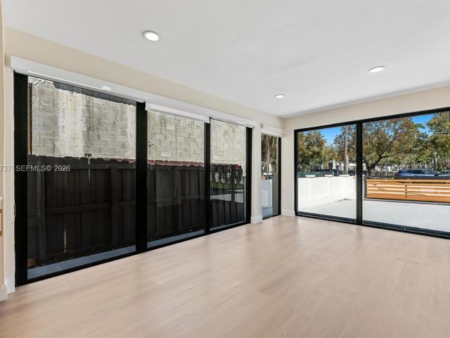 Продажа дома по адресу 4144 Alton Rd - фото 7468761