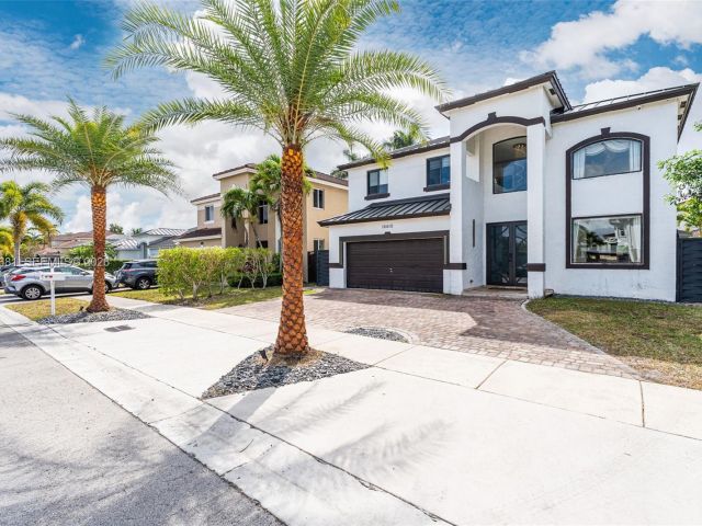 Продажа дома по адресу 16610 SW 57 LN - фото 7525737