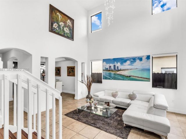 Продажа дома по адресу 16610 SW 57 LN - фото 7525740