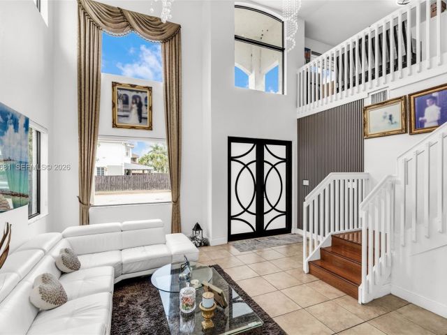 Продажа дома по адресу 16610 SW 57 LN - фото 7525742