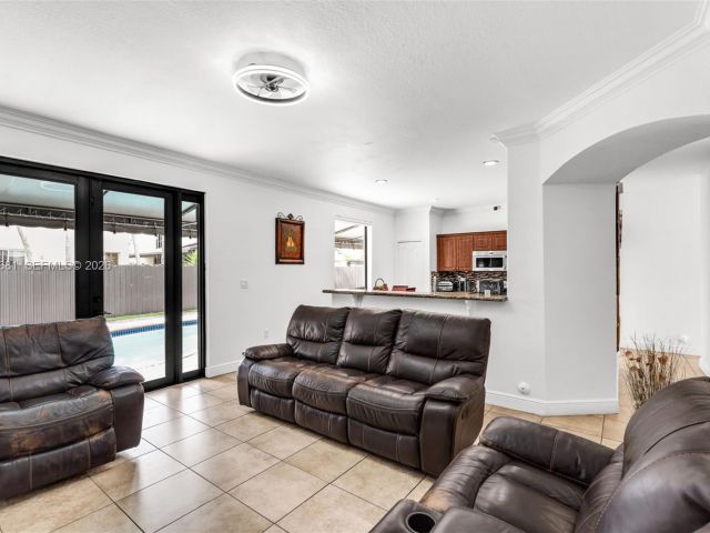 Продажа дома по адресу 16610 SW 57 LN - фото 7525751