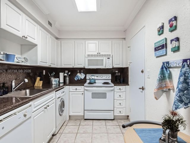 Квартира в аренду номер633 (AVAILABLE NOW) - фото 7477673