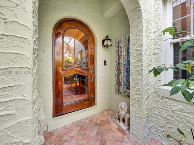 Продажа дома по адресу 1720 Espanola Dr - фото 7525380