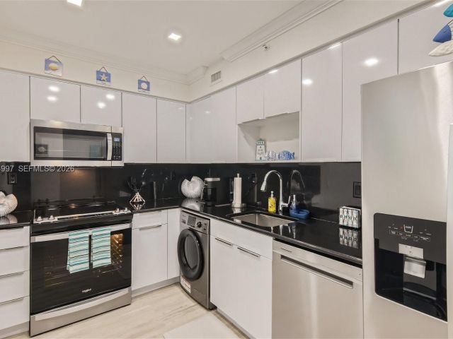 Квартира в аренду номер715 (AVAILABLE APRIL) - фото 7477649