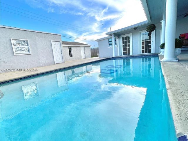 Дом в аренду по адресу  - фото 7525058