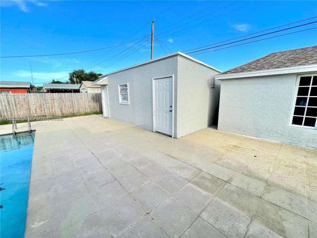 Дом в аренду по адресу  - фото 7525064