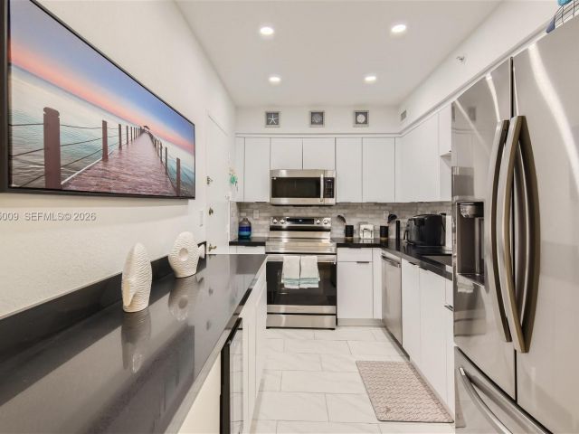 Квартира в аренду номер617 (AVAILABLE MAY) - фото 7477289