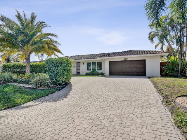 Продажа дома по адресу 2724 NE 10th St - фото 7510323