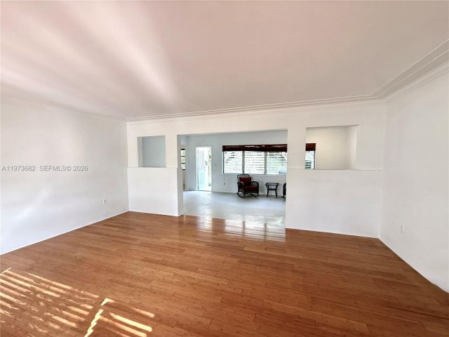 Дом в аренду по адресу 845 Fairway Dr - фото 7524574