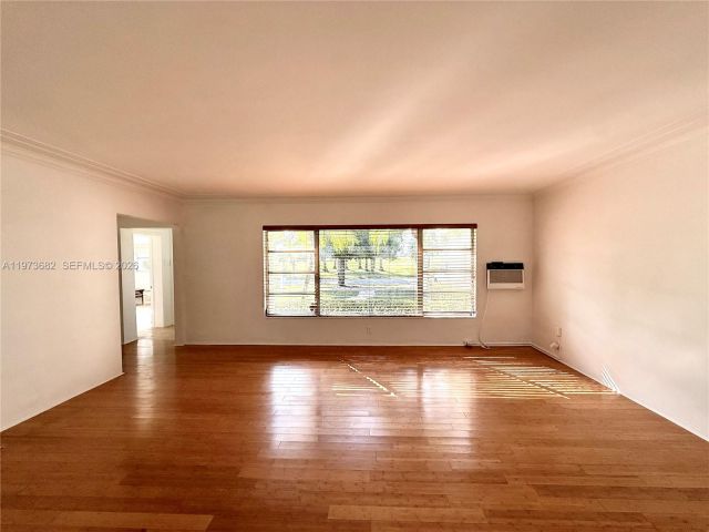 Дом в аренду по адресу 845 Fairway Dr - фото 7524576