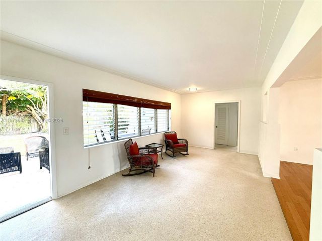 Дом в аренду по адресу 845 Fairway Dr - фото 7524578