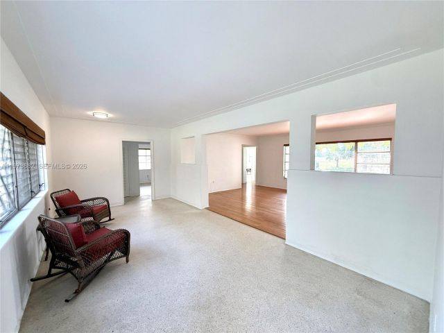 Дом в аренду по адресу 845 Fairway Dr - фото 7524579