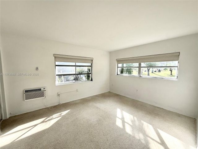 Дом в аренду по адресу 845 Fairway Dr - фото 7524584