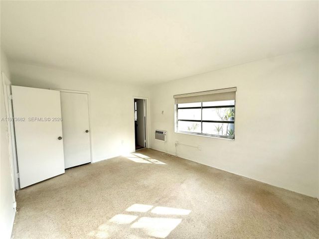 Дом в аренду по адресу 845 Fairway Dr - фото 7524585