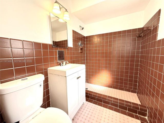 Дом в аренду по адресу 845 Fairway Dr - фото 7524586