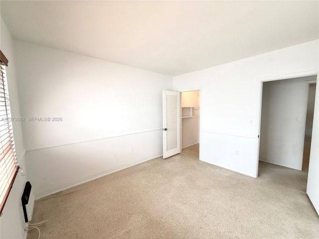 Дом в аренду по адресу 845 Fairway Dr - фото 7524588