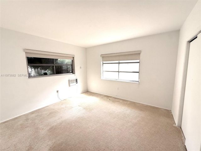 Дом в аренду по адресу 845 Fairway Dr - фото 7524589