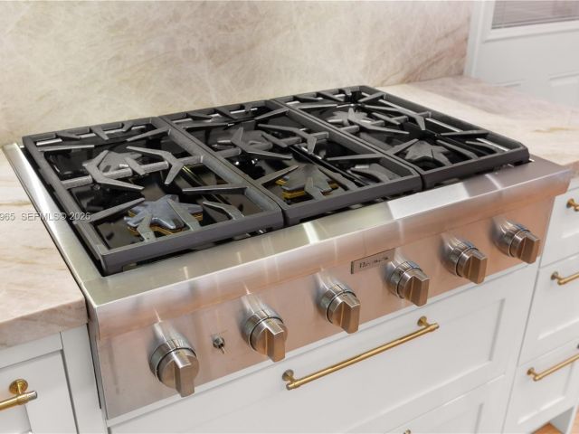 Дом в аренду по адресу 600 San Lorenzo Ave - фото 7471360