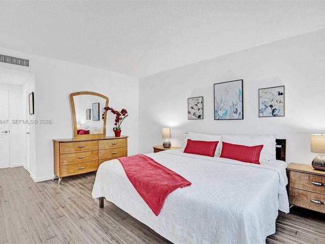 Квартира в аренду номер538 (Available March 31) - фото 7477701