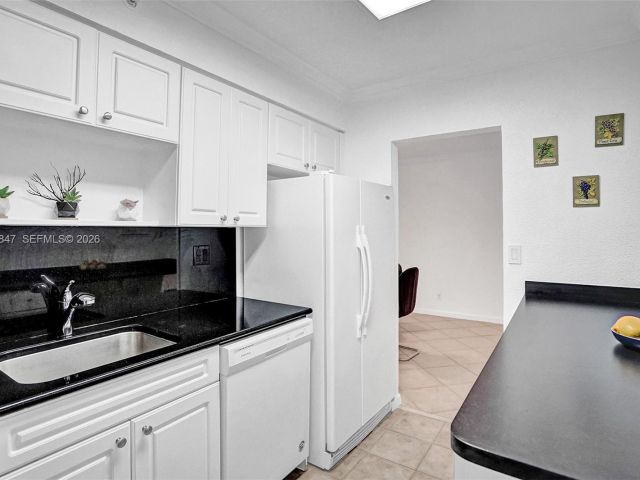 Квартира в аренду номер538 (Available March 31) - фото 7477707