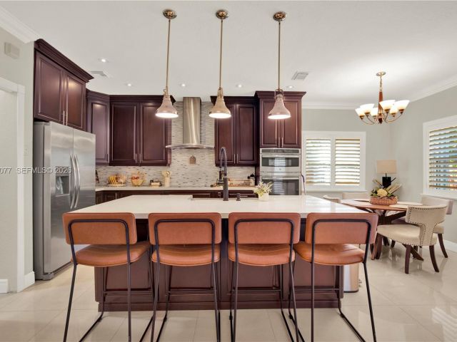 Продажа дома по адресу 144 NE 32nd Ter - фото 7460502