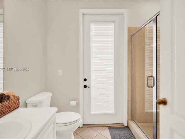 Продажа дома по адресу 144 NE 32nd Ter - фото 7460509