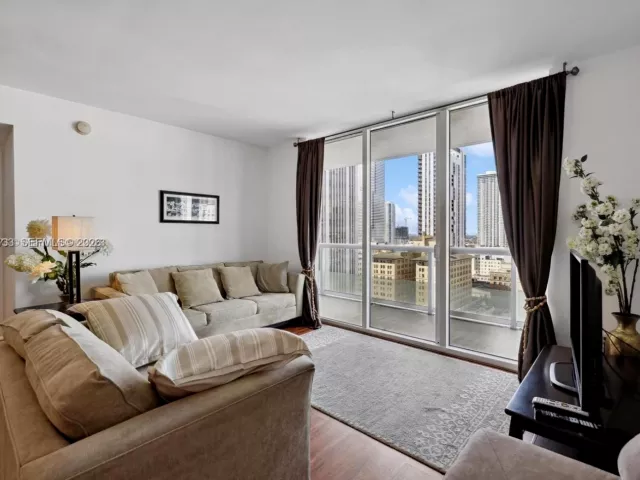 Продажа квартиры #2111 - фото 7461756