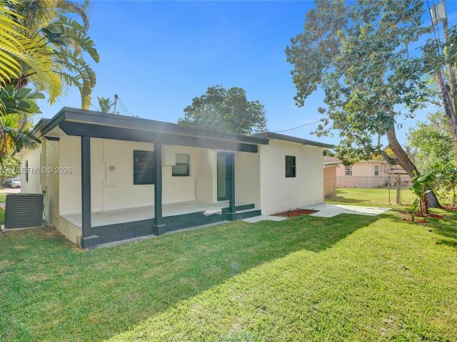 Дом в аренду по адресу 237 NE 110th Ter 237 - фото 7518181