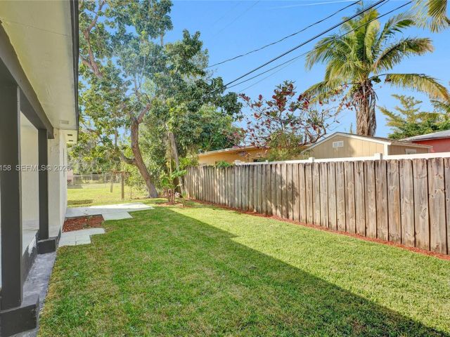 Дом в аренду по адресу 237 NE 110th Ter 237 - фото 7518182