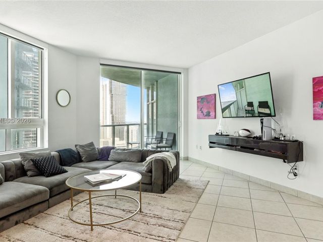 Продажа квартиры #2810 - фото 7495209