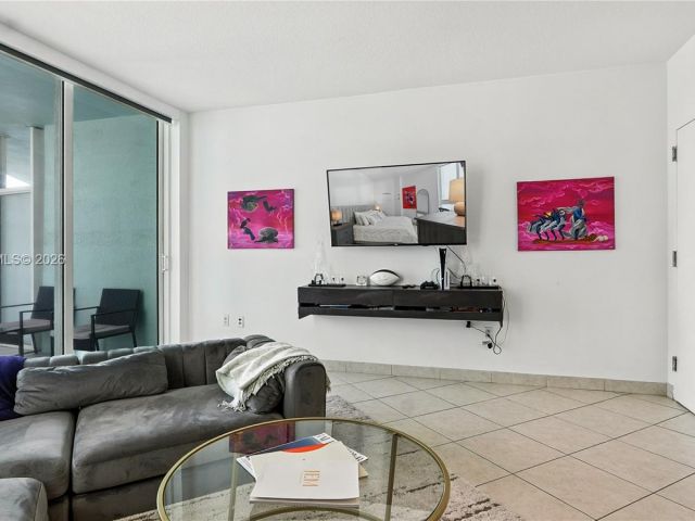 Продажа квартиры #2810 - фото 7495211