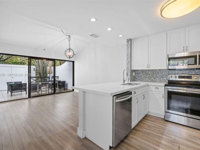 Дом в аренду по адресу 20900 Leeward Ct 217-1 - фото 7476454