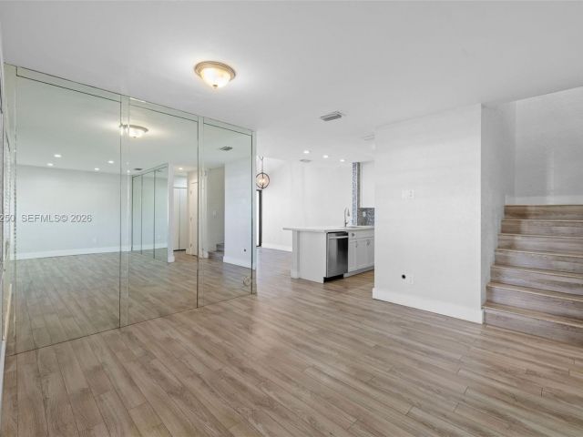 Дом в аренду по адресу 20900 Leeward Ct 217-1 - фото 7476462